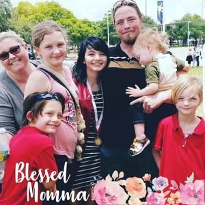 Meet your Posher, Mikki